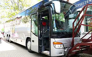 Olsztyn: autobus wjechał w budynek